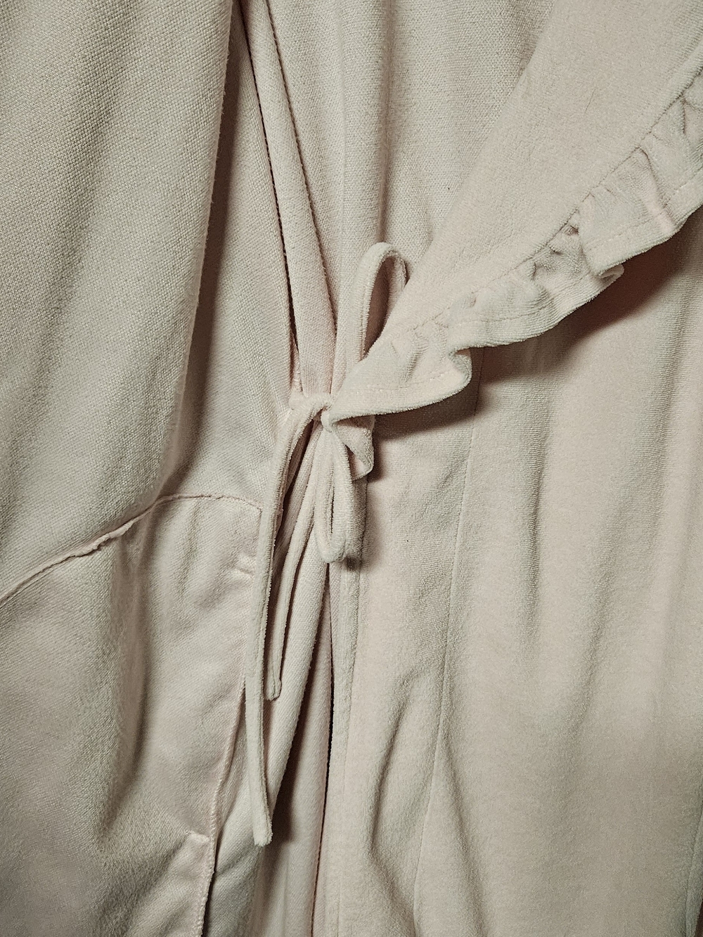 Adonna Light Pink Ruffle-Trim Fleece Robe - Picture 5 of 6